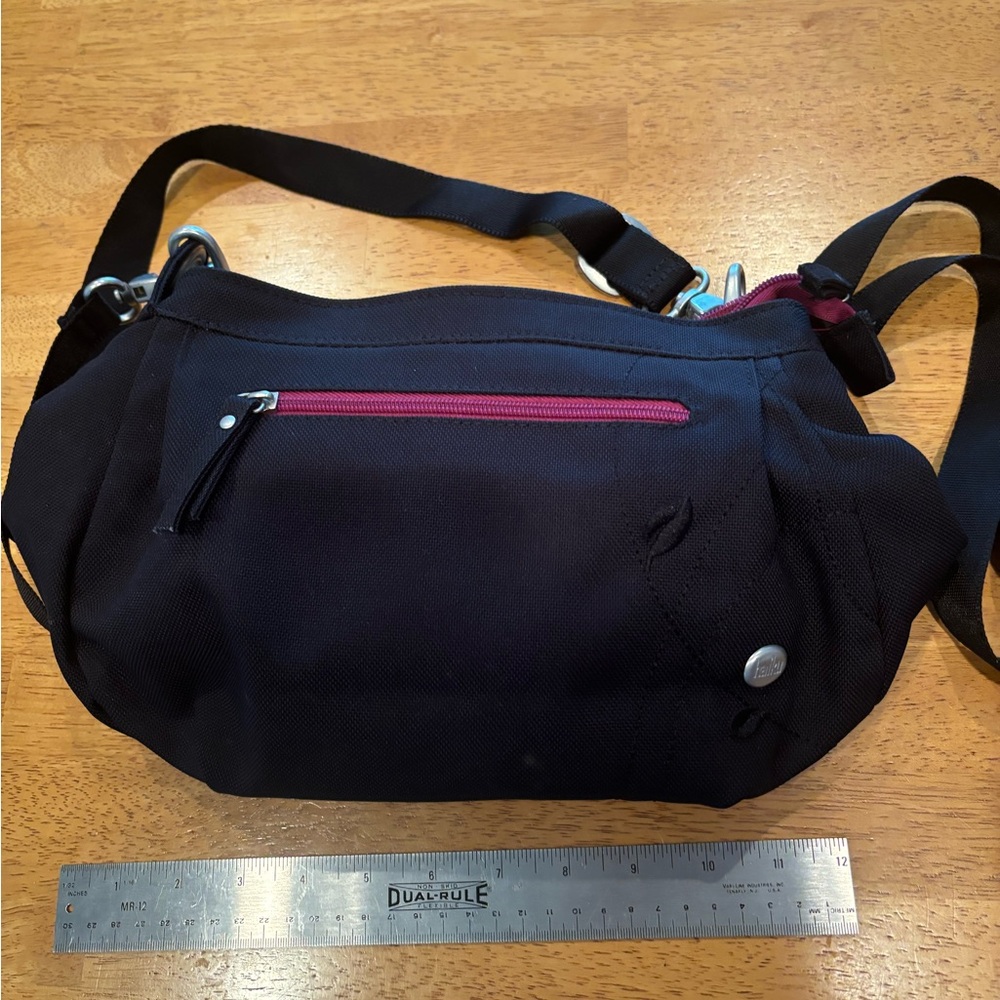 Haiku purse - one tiny mark